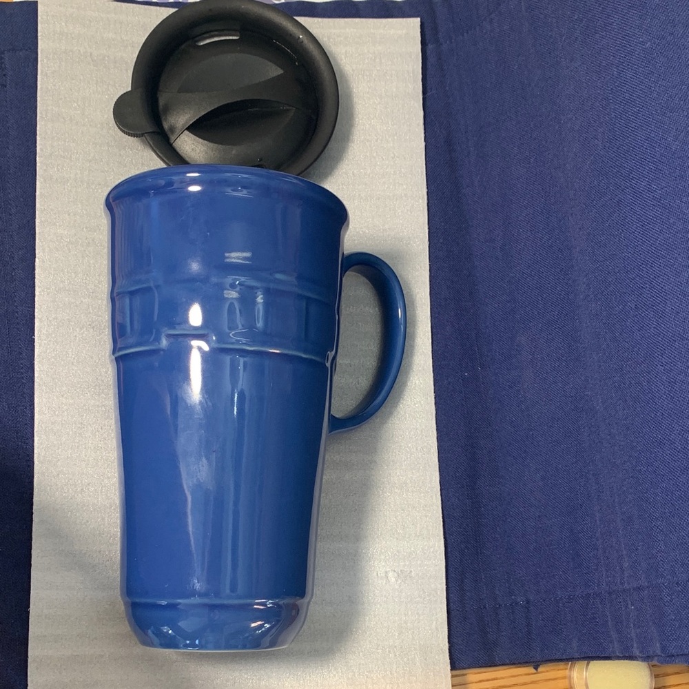 Longaberger Woven Traditions Cornflower Blue travel Mug 16 oz